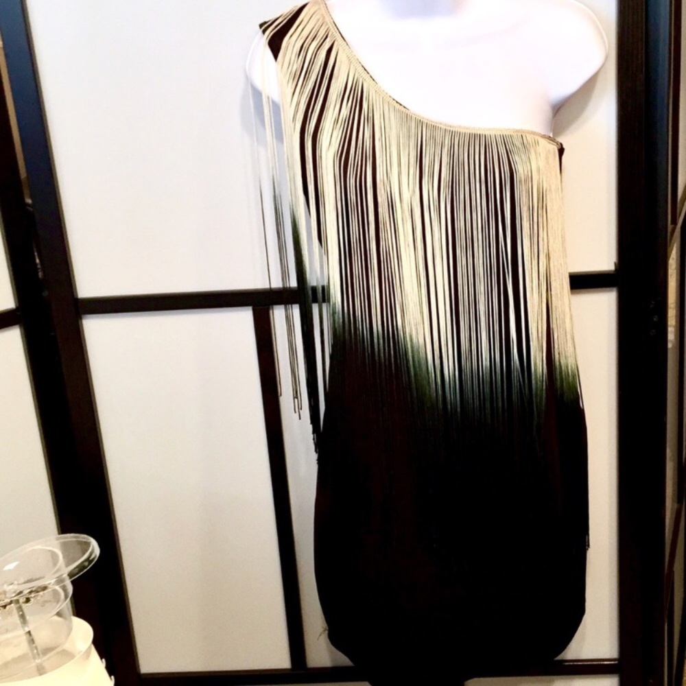 Fitted black top with ombré fringe
